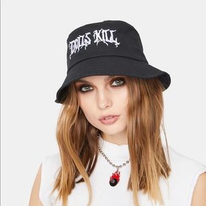 NWT DOLLS KILL BUCKET HAT 🔥